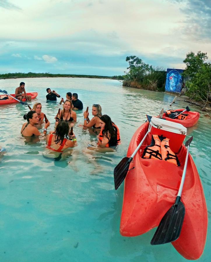 The Yak Lake House - Hostal Bacalar Eksteriør billede