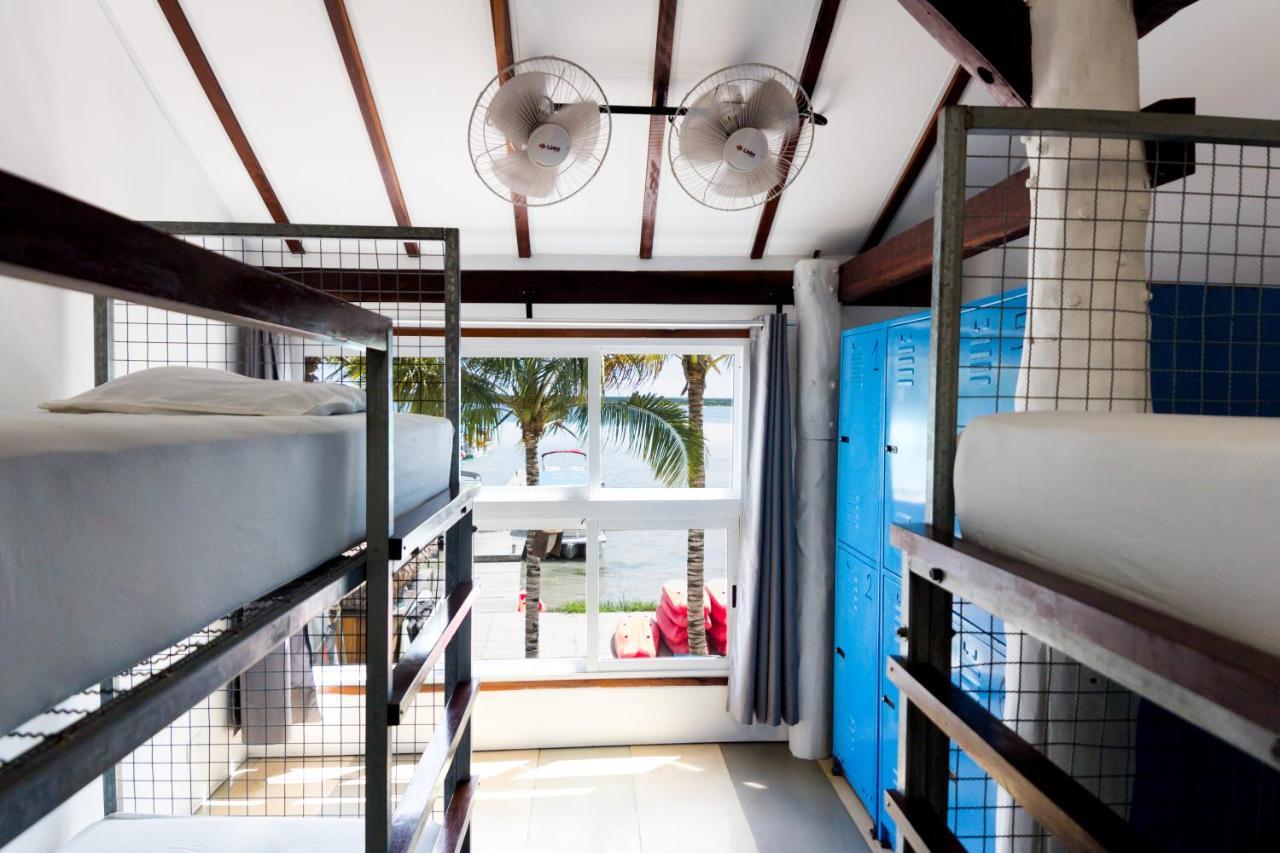 The Yak Lake House - Hostal Bacalar Eksteriør billede